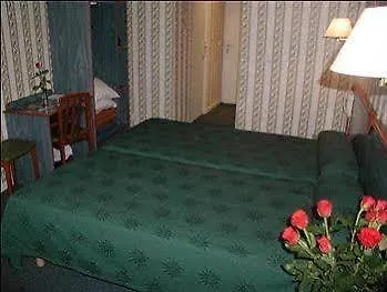 Est Hotel Paris Fransa