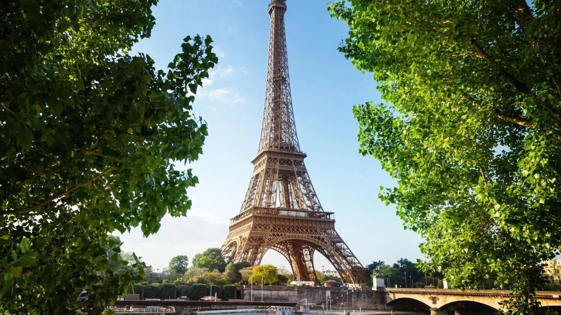 Est Hotel Paris 3*,