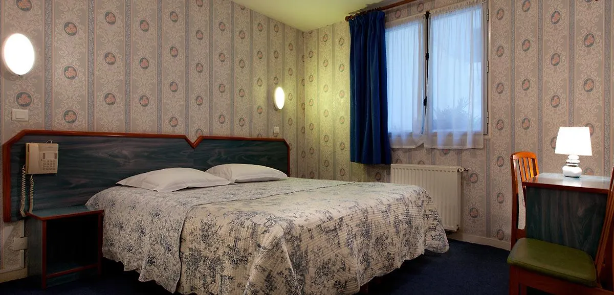 Est Hotel Párizs